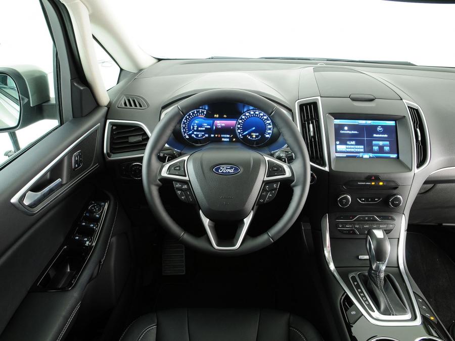  Ford S-Max 2015 года  (фото 25 из 30)